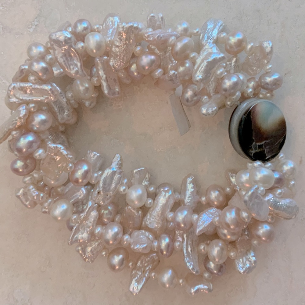 Stylish Freshwater Biwa & Round & Oval Pearl Bracelet